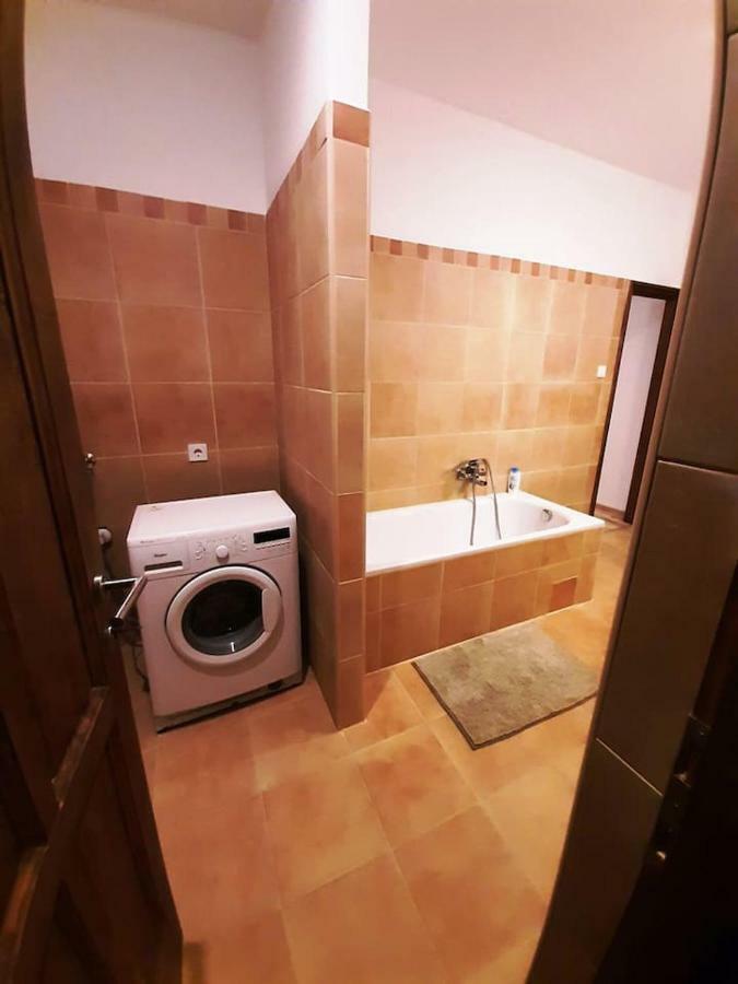 2 Bedroom Apartment Near Heroes Square Budapest Luaran gambar