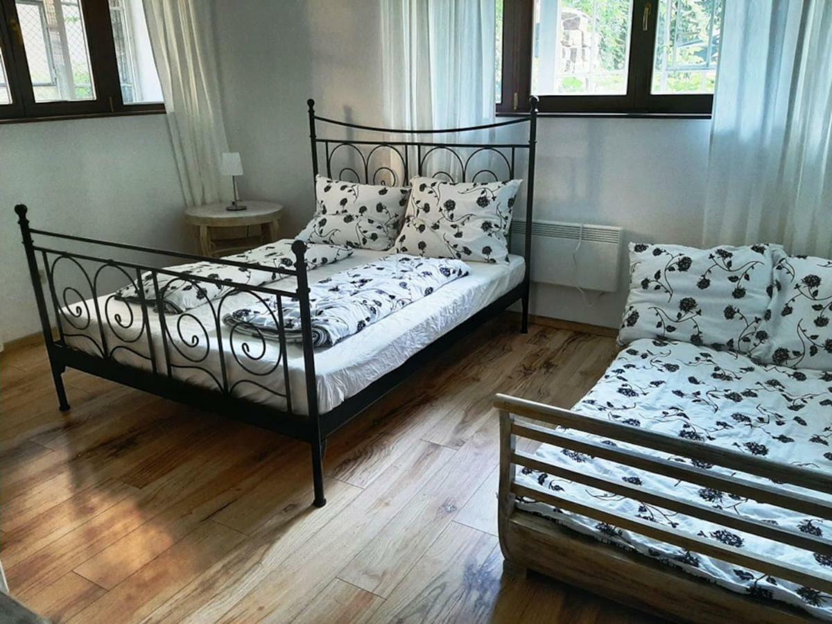 2 Bedroom Apartment Near Heroes Square Budapest Luaran gambar